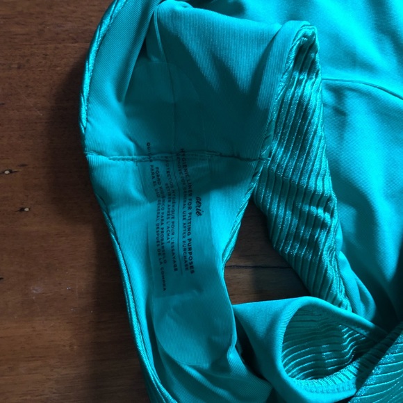 Aerie high rise cheeky bikini bottoms - Picture 2 of 4